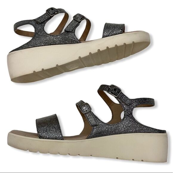 Johnston & Murphy Pewter CLARA Sandal - Picture 5 of 13